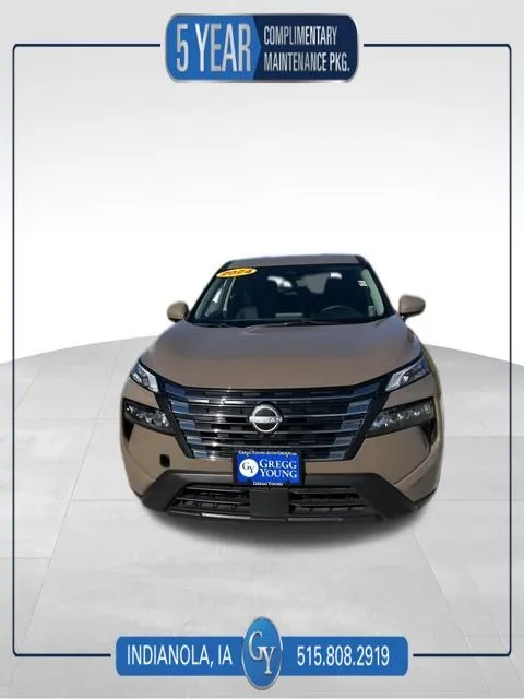2024 Nissan Rogue SV's photo