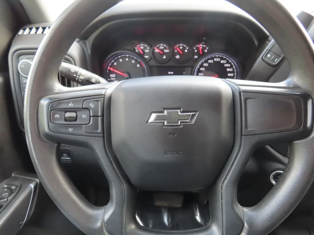 2022 Chevrolet Silverado 1500 Custom Trail Boss photo 3