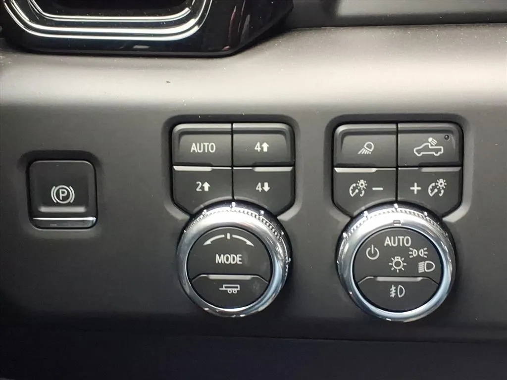 2026 GMC Sierra 1500 AT4X - Photo 23