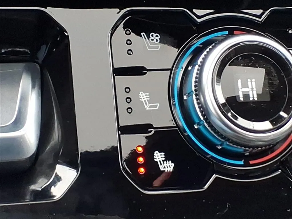 2026 GMC Sierra 1500 AT4X - Photo 20