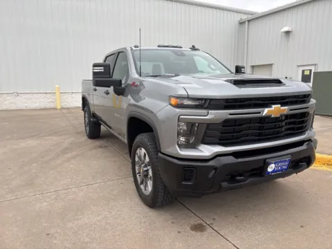 More photos of 2026 Chevrolet Silverado 2500HD Custom at Gregg Young Chevrolet GMC of Columbus, NE