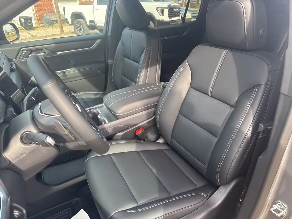 2026 GMC Acadia Elevation - Photo 13