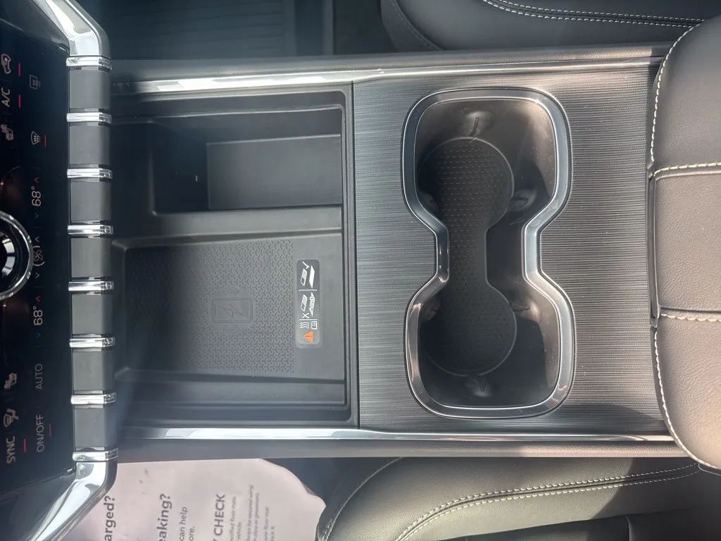 2026 GMC Acadia Elevation - Photo 17