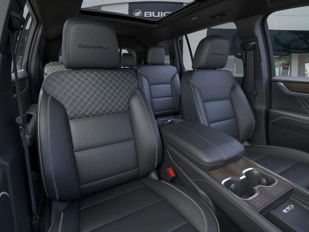 2026 GMC Acadia Denali - Photo 17