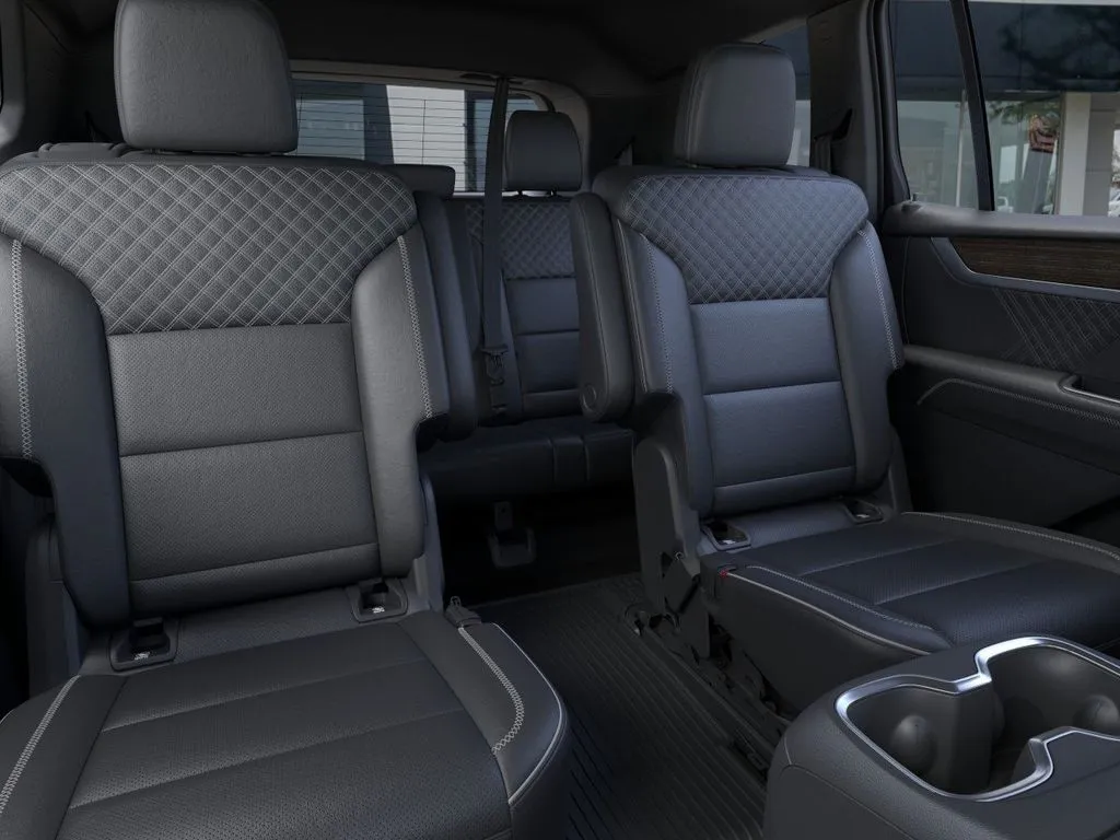 2026 GMC Acadia Denali - Photo 18
