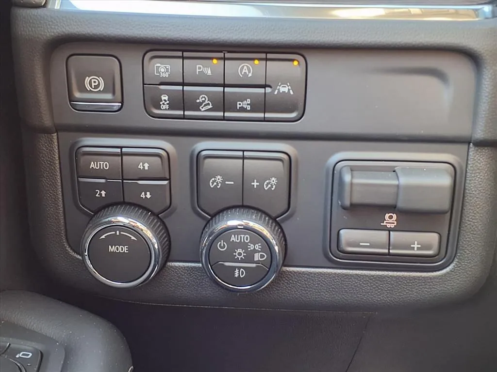 2026 Chevrolet Tahoe Premier - Photo 19