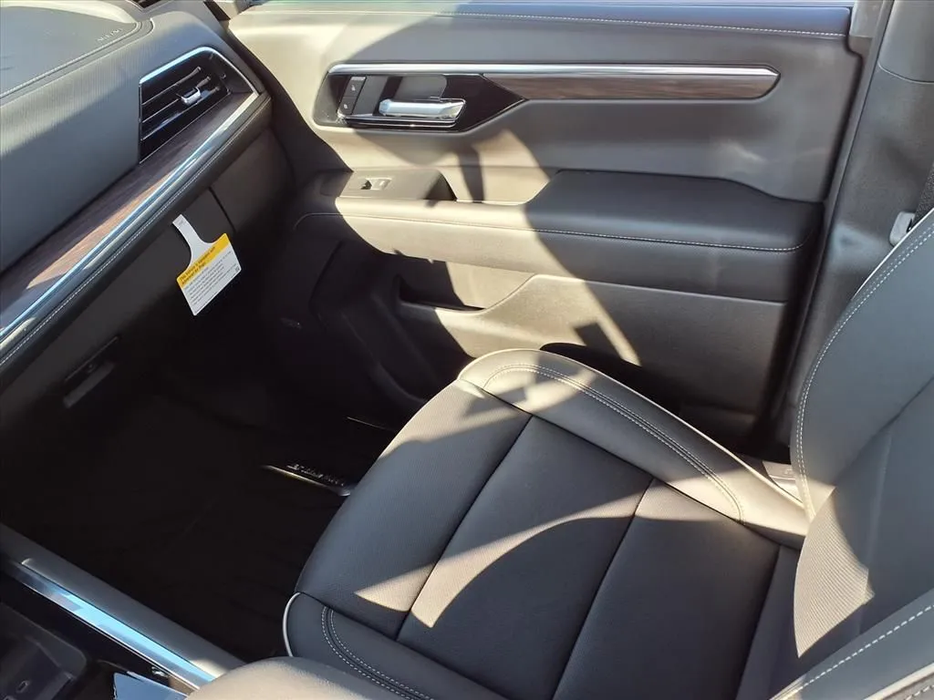 2026 Chevrolet Tahoe Premier - Photo 12