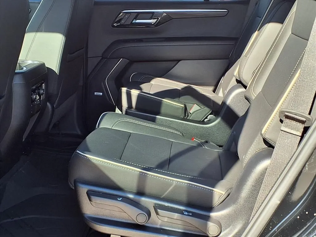 2026 Chevrolet Tahoe Premier - Photo 10