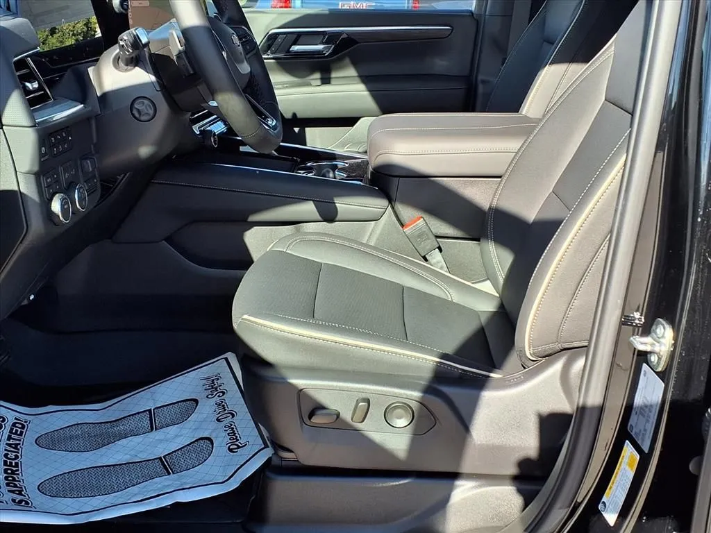 2026 Chevrolet Tahoe Premier - Photo 13
