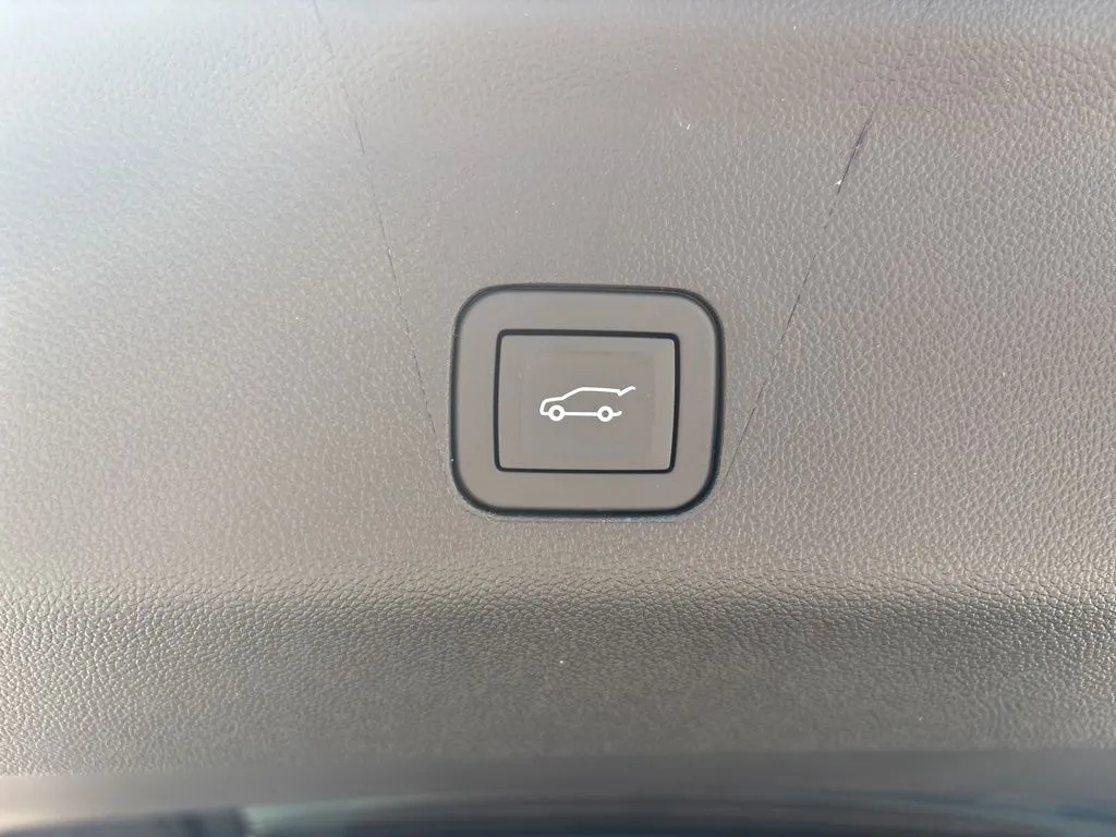 2026 Chevrolet Tahoe LT - Photo 10