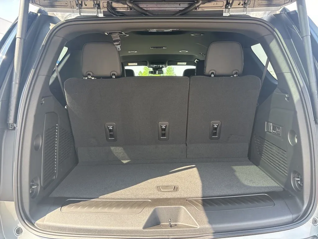 2026 Chevrolet Tahoe LT - Photo 8