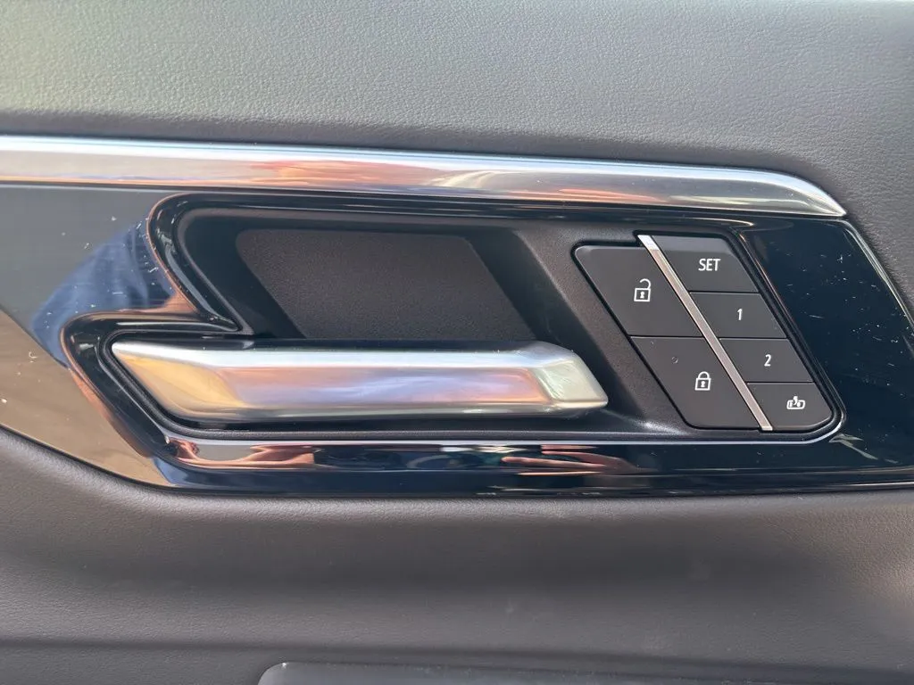 2026 Chevrolet Tahoe LT - Photo 15
