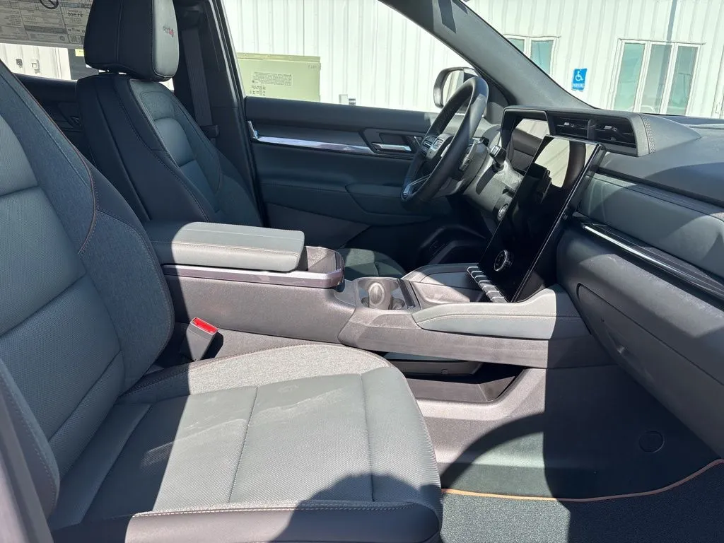 2026 GMC Terrain AT4 - Photo 27