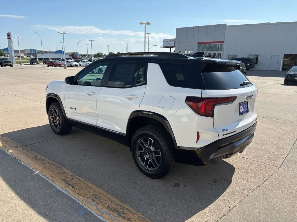 2026 GMC Terrain AT4 - Photo 10
