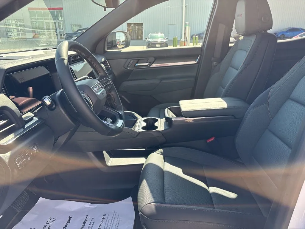 2026 GMC Terrain AT4 - Photo 17