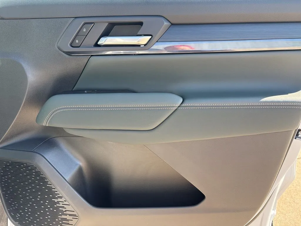 2026 GMC Terrain AT4 - Photo 25