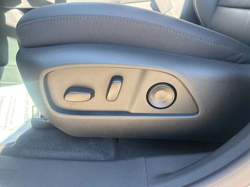 2026 GMC Terrain Denali - Photo 14