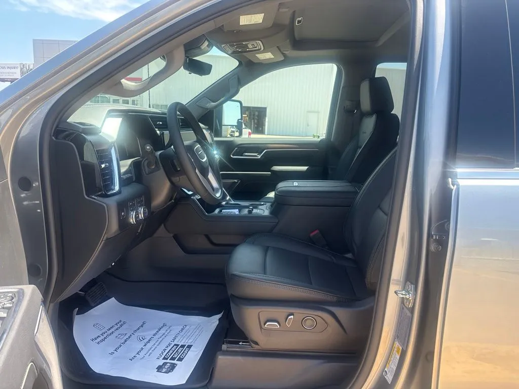 2026 GMC Sierra 2500HD Denali - Photo 11