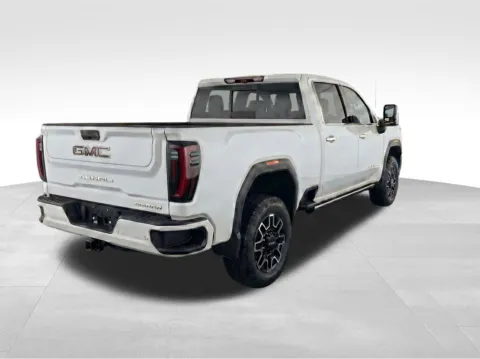 More photos of 2024 GMC Sierra 2500HD Denali Ultimate at Gregg Young Chevrolet GMC of Columbus, NE