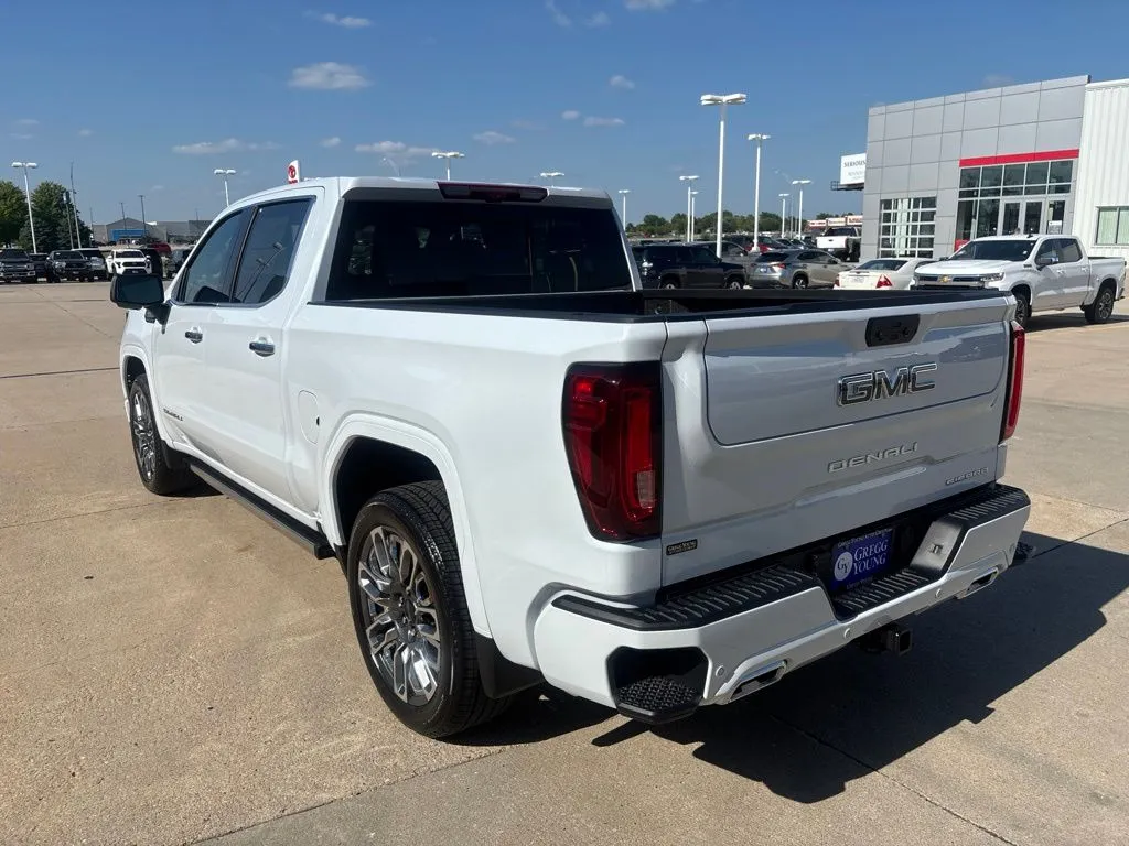 2026 GMC Sierra 1500 Denali Ultimate - Photo 8