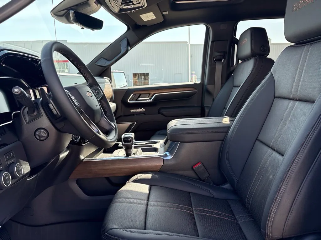 2026 Chevrolet Silverado 1500 High Country - Photo 17