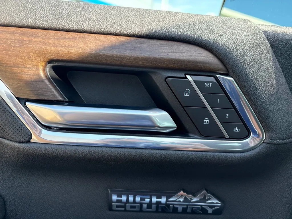 2026 Chevrolet Silverado 1500 High Country - Photo 14
