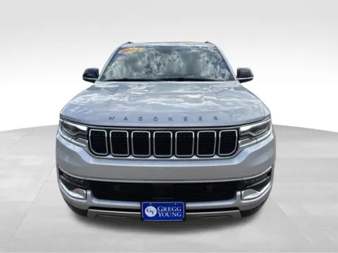 More photos of 2023 Jeep Wagoneer Series III at Gregg Young Chevrolet GMC of Columbus, NE