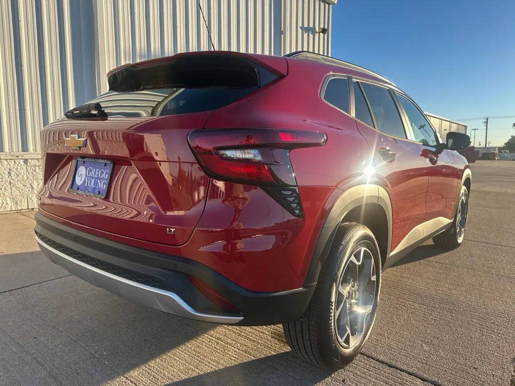 2026 Chevrolet Trax LT - Photo 6