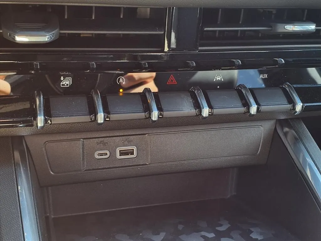 2026 GMC Canyon Elevation - Photo 14