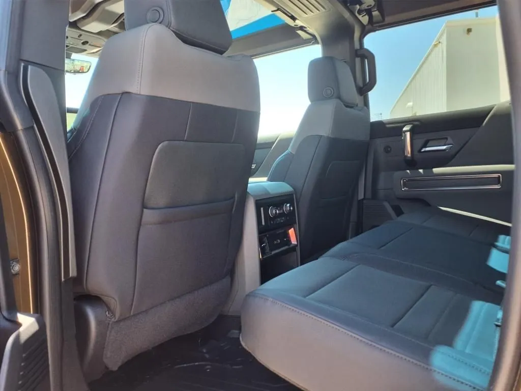 2025 GMC HUMMER EV 3X - Photo 11