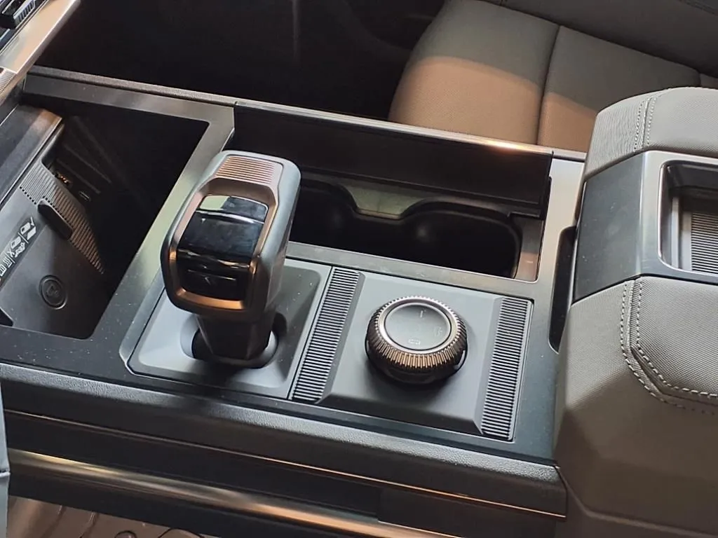 2025 GMC HUMMER EV 3X - Photo 16