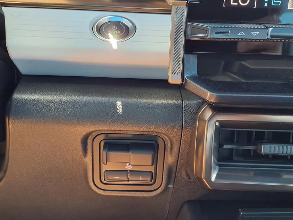 2025 GMC HUMMER EV 3X - Photo 22