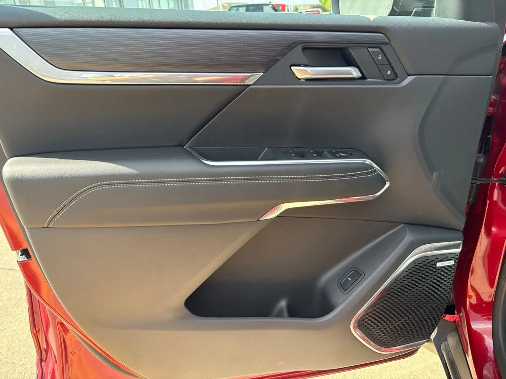2026 GMC Acadia Elevation - Photo 13