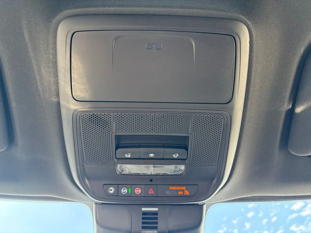 2026 GMC Acadia Elevation - Photo 26