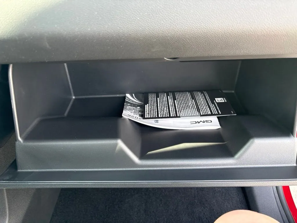 2026 GMC Acadia Elevation - Photo 30