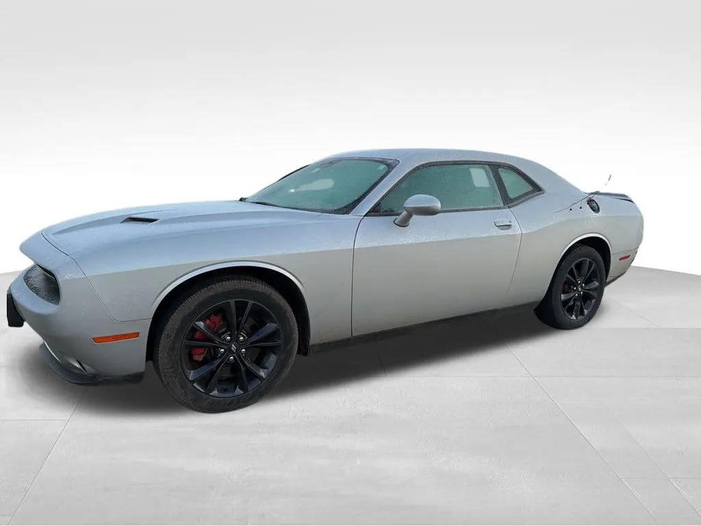 2020 Dodge Challenger SXT photo 4