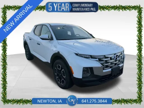White 2024 Hyundai Santa Cruz SE for sale in Newton, IA