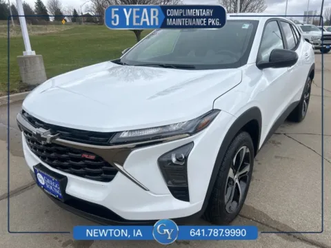 White 2026 Chevrolet Trax 1RS for sale in Newton, IA
