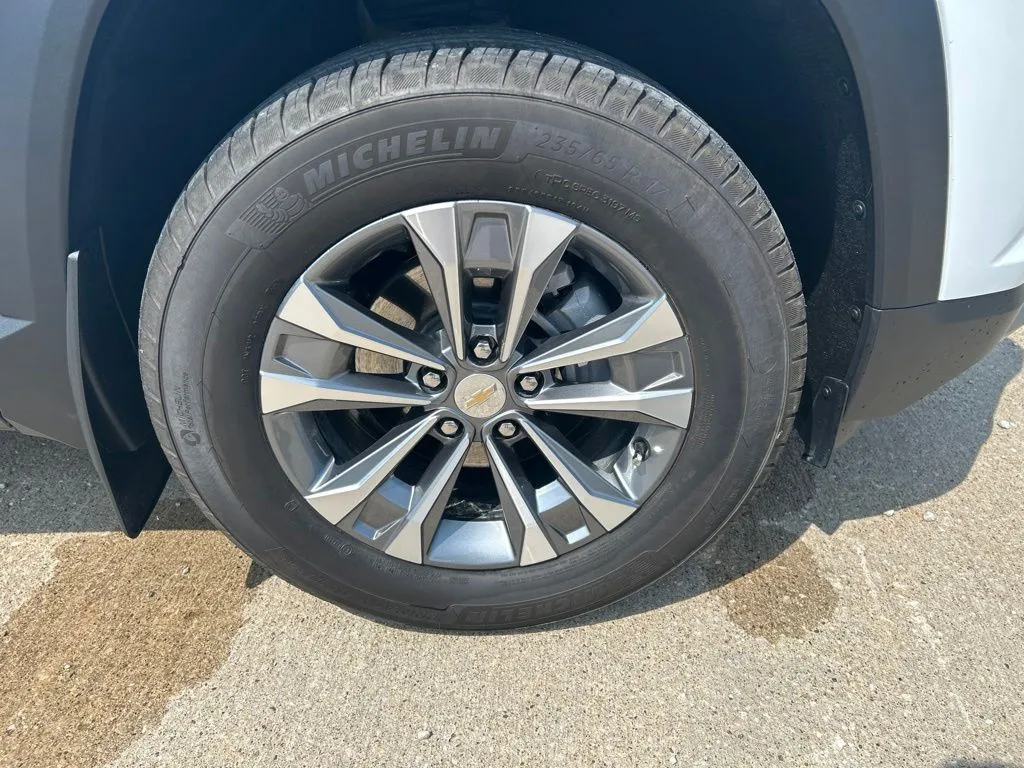 2026 Chevrolet Equinox LT - Photo 35