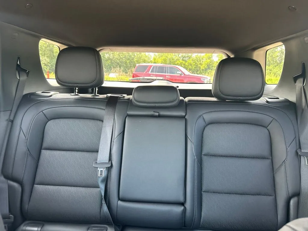2026 Chevrolet Equinox LT - Photo 31