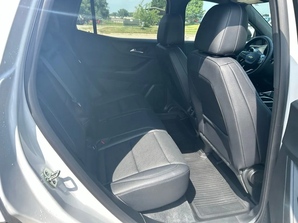 2026 Chevrolet Equinox LT - Photo 22