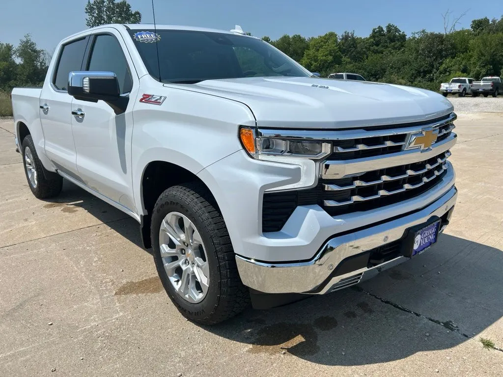 2026 Chevrolet Silverado 1500 LTZ - Photo 10