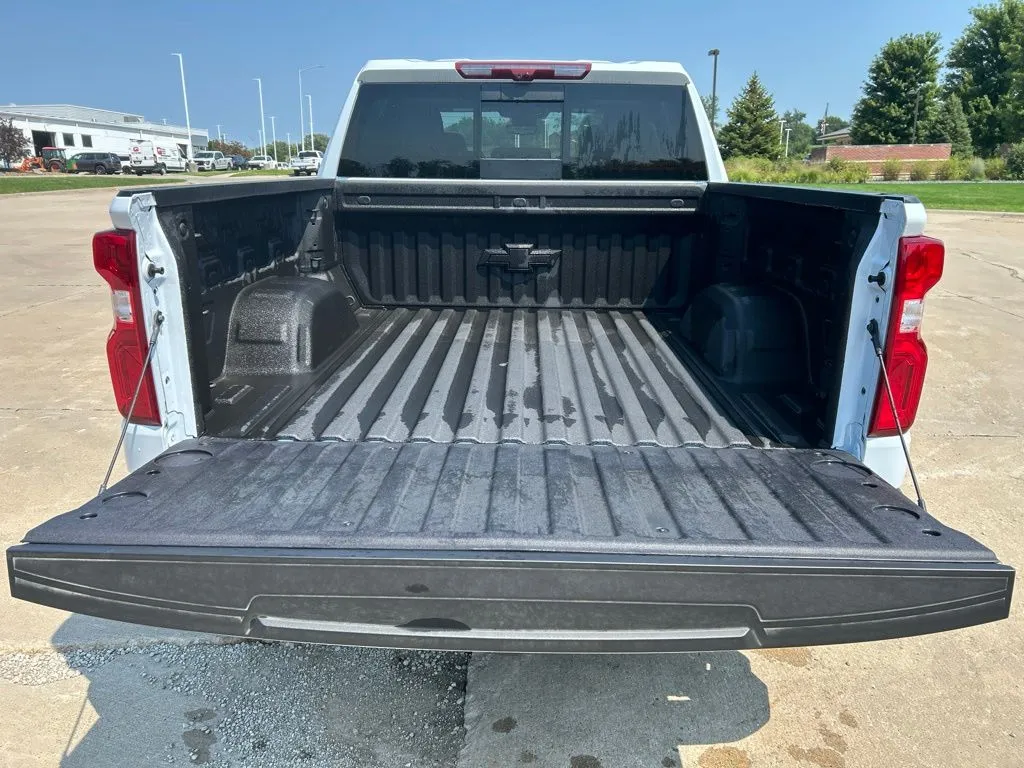 2026 Chevrolet Silverado 1500 LTZ - Photo 19