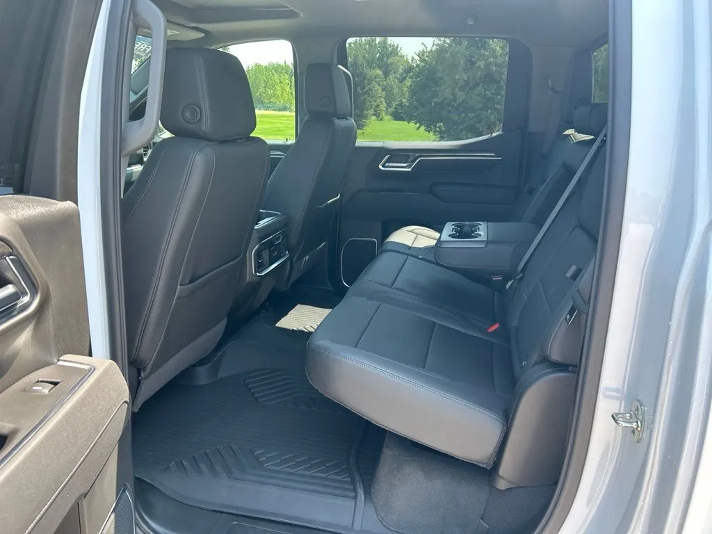 2026 Chevrolet Silverado 1500 LTZ - Photo 18