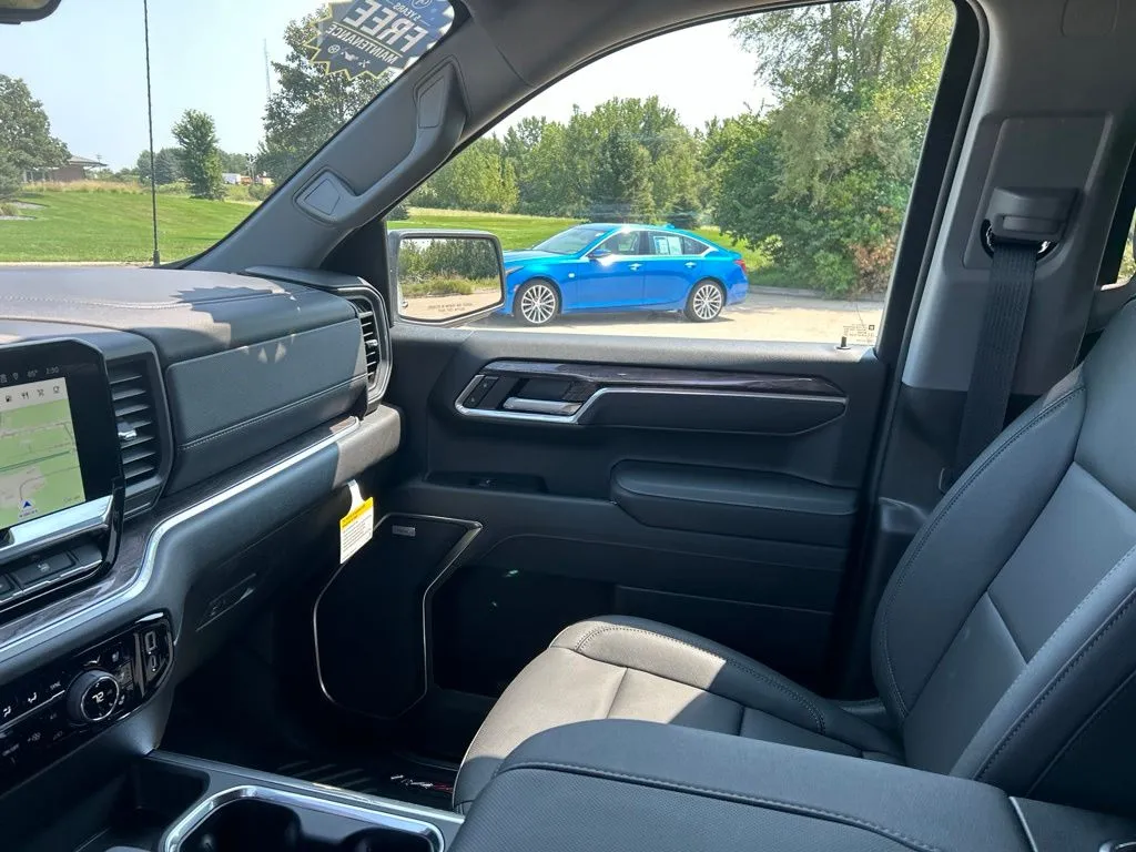 2026 Chevrolet Silverado 1500 LTZ - Photo 31