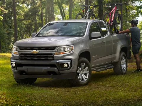 Gray 2022 Chevrolet Colorado Z71 for sale in Newton, IA