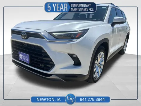 Unknown 2025 Toyota Grand Highlander Platinum for sale in Newton, IA