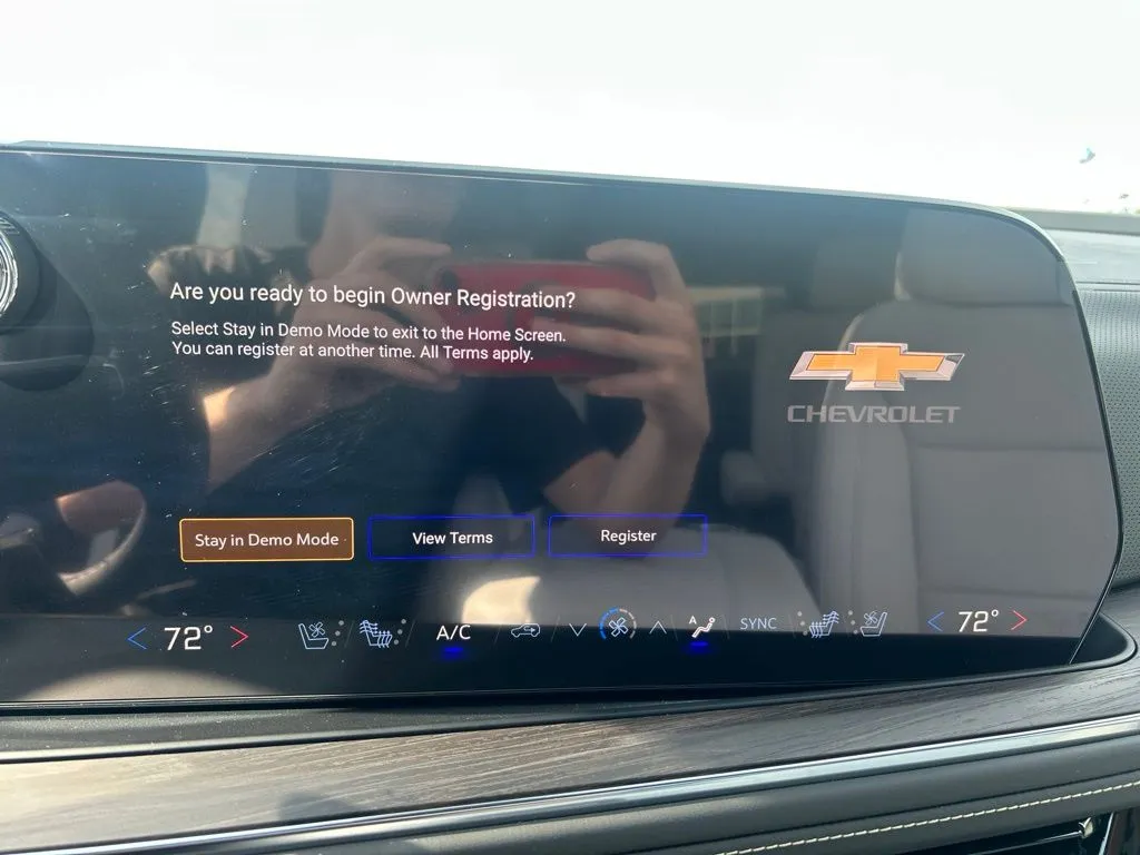 2026 Chevrolet Suburban Premier - Photo 23