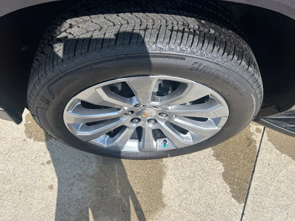 2026 Chevrolet Suburban Premier - Photo 30