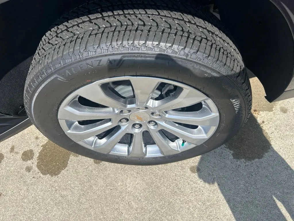 2026 Chevrolet Suburban Premier - Photo 31